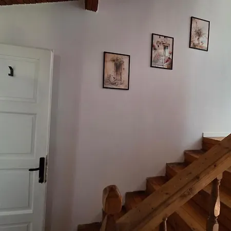 بيت للعطل Still Garden House