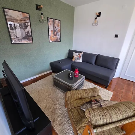 Still Garden House بيت للعطل Bezden